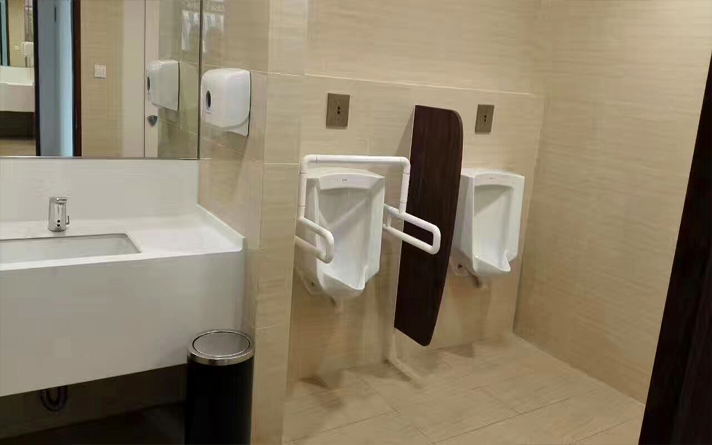 病房鋼質(zhì)門防撞條圖片